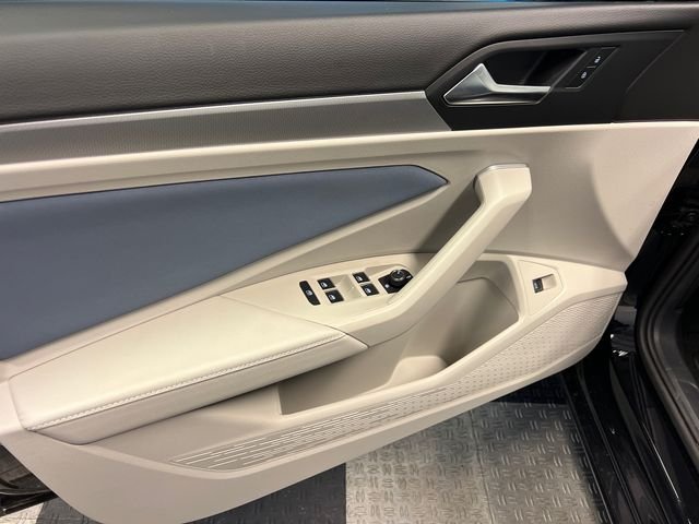 New 2026 Black Volkswagen 1.5T SE image 7