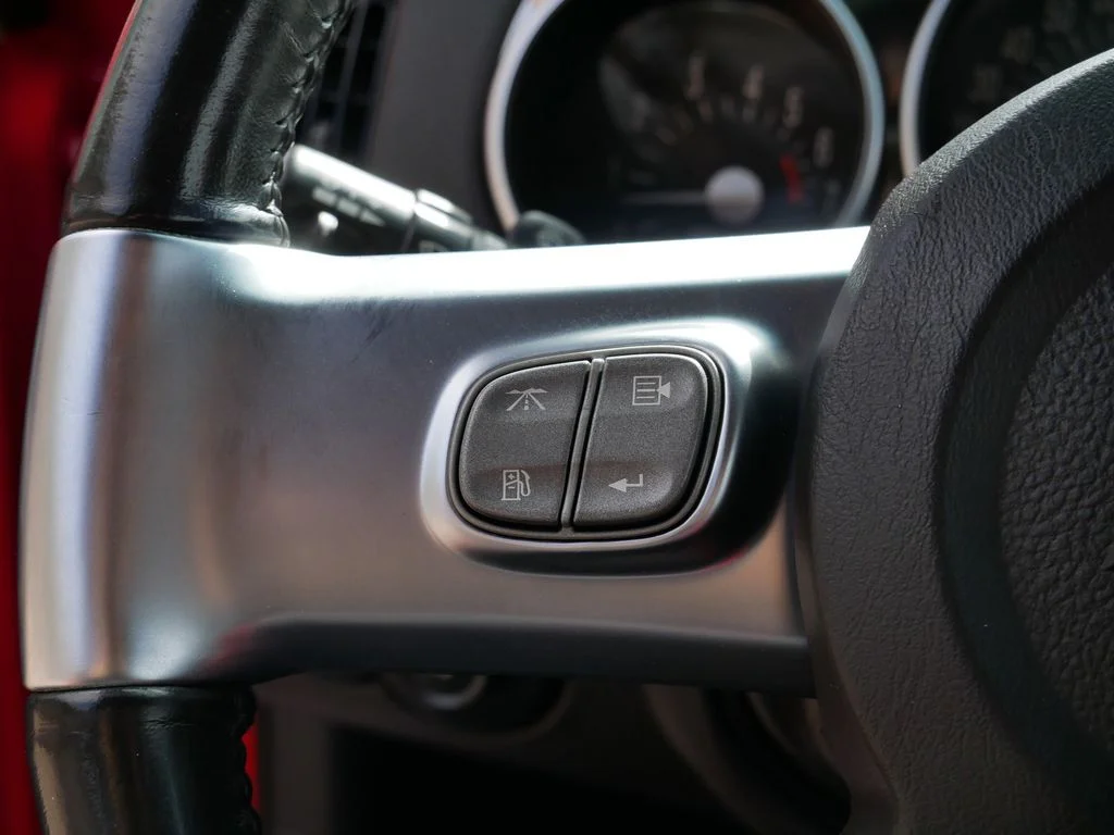 2004 Chevrolet SSR LS - Photo 17