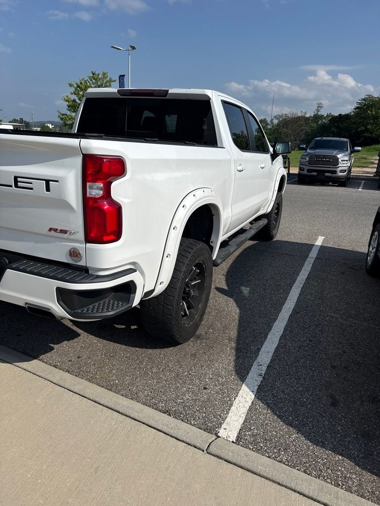 Used 2019 White Chevrolet RST image 3