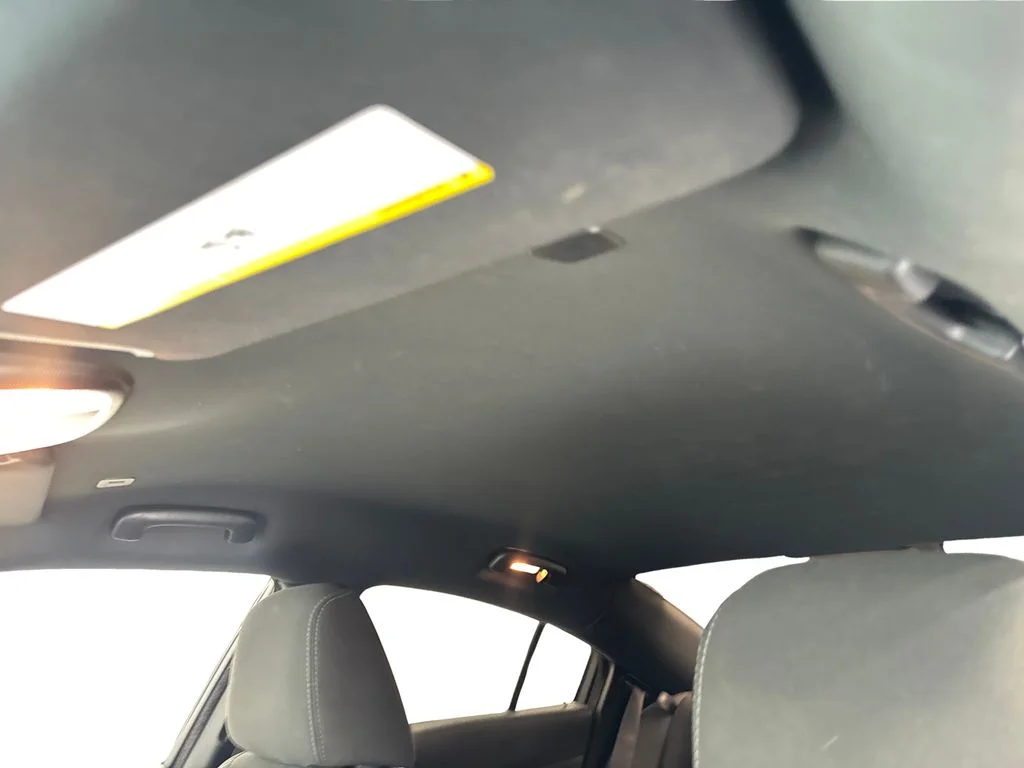 Used 2018 Gray Dodge SXT image 71