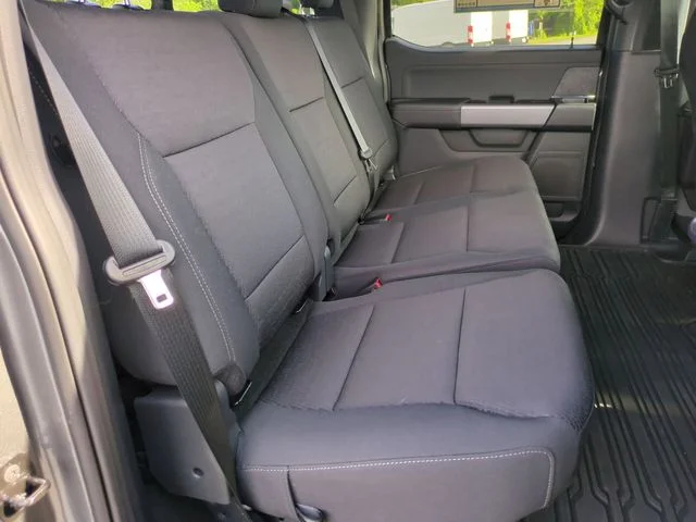 Used 2025 Gray Ford XLT image 31