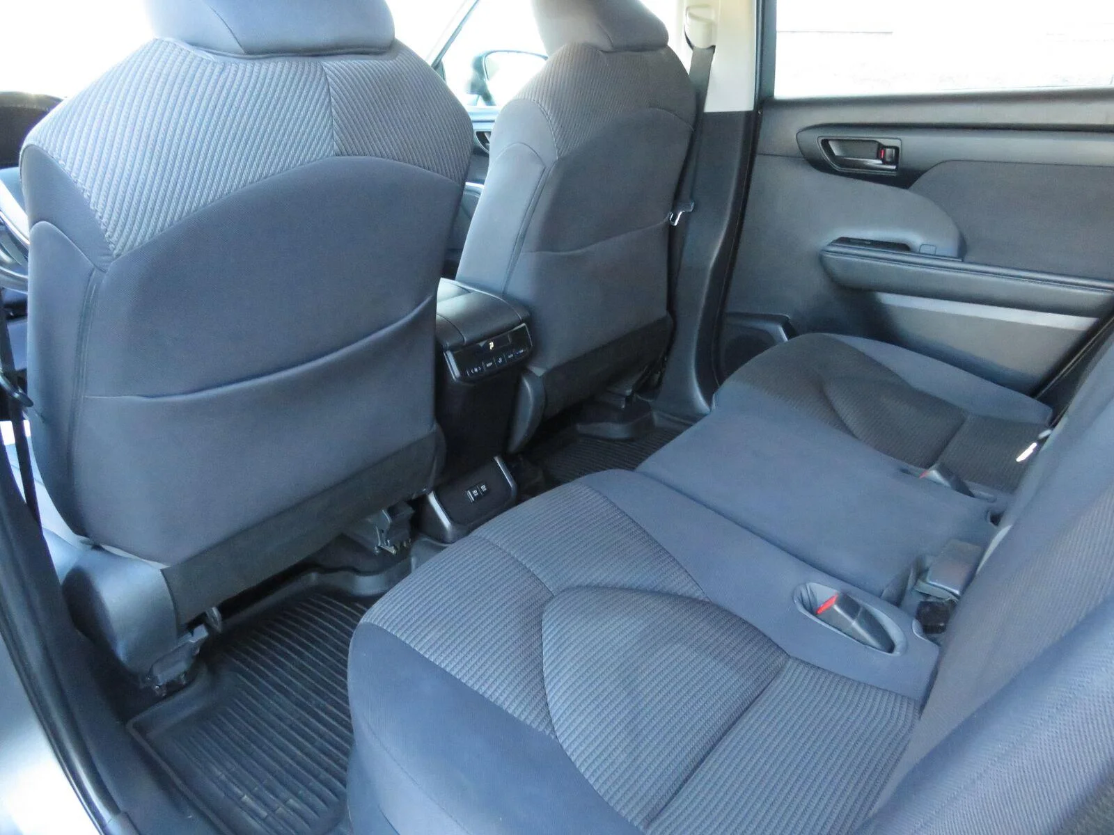 Used 2021 Magnetic Gray Met Toyota L image 24
