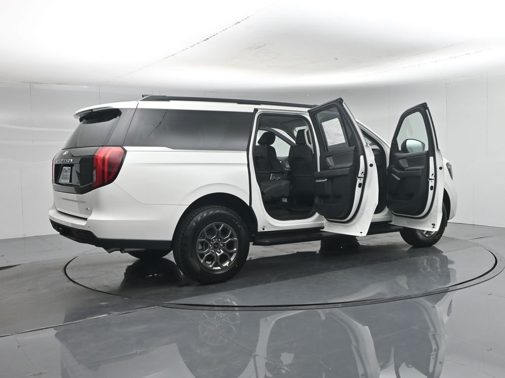 New 2027 Star White Metallic Tri-Coat Ford Active image 5