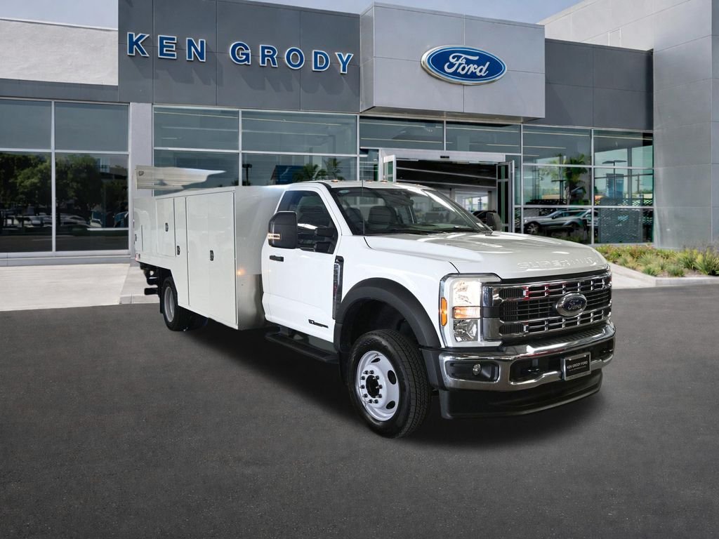 2025 Ford F-550 Super Duty Chassis Cab