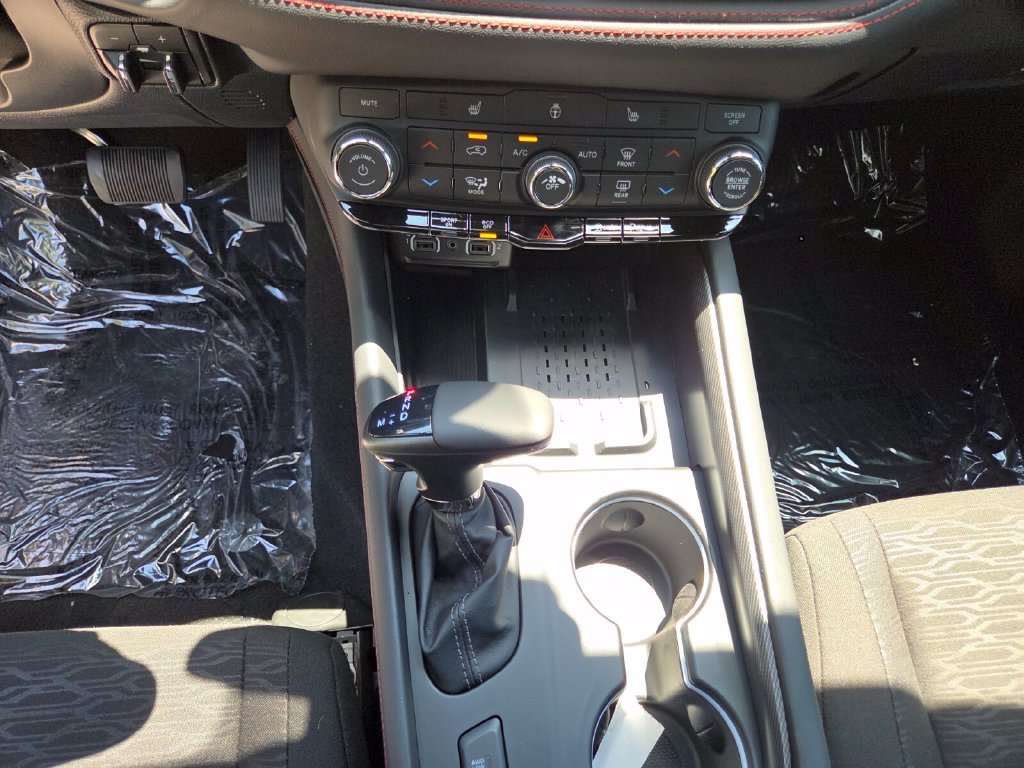 New 2026 Diamond Black Clear-Coat Exterior Paint Dodge GT HEMI V8 image 17
