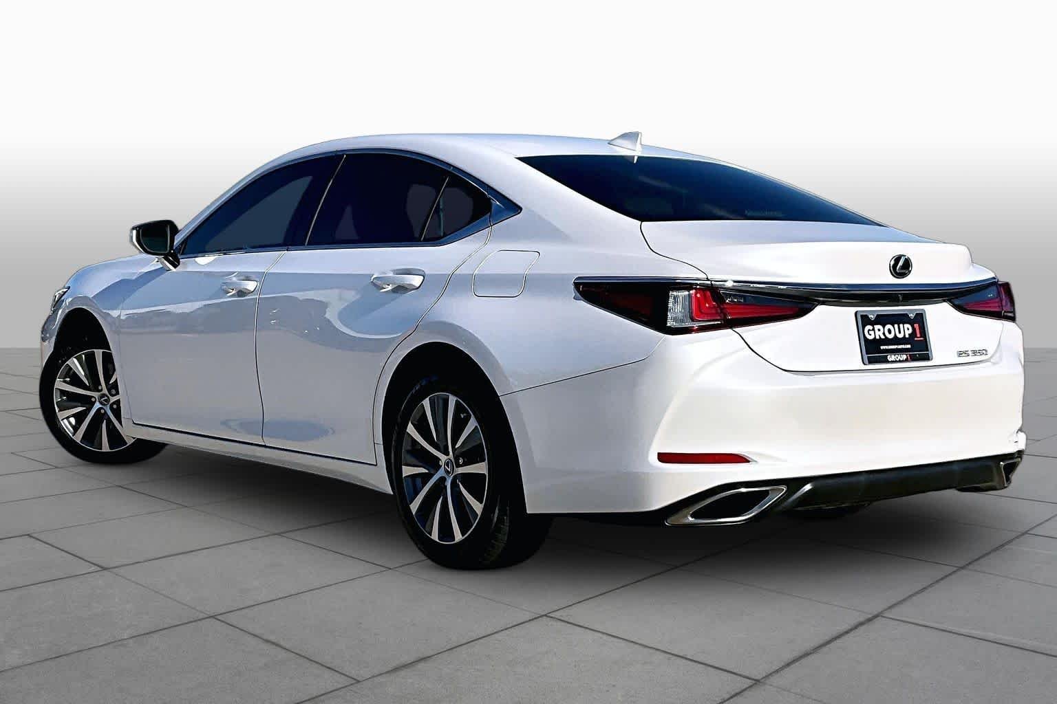 Used 2020 Eminent White Pearl Lexus  image 11