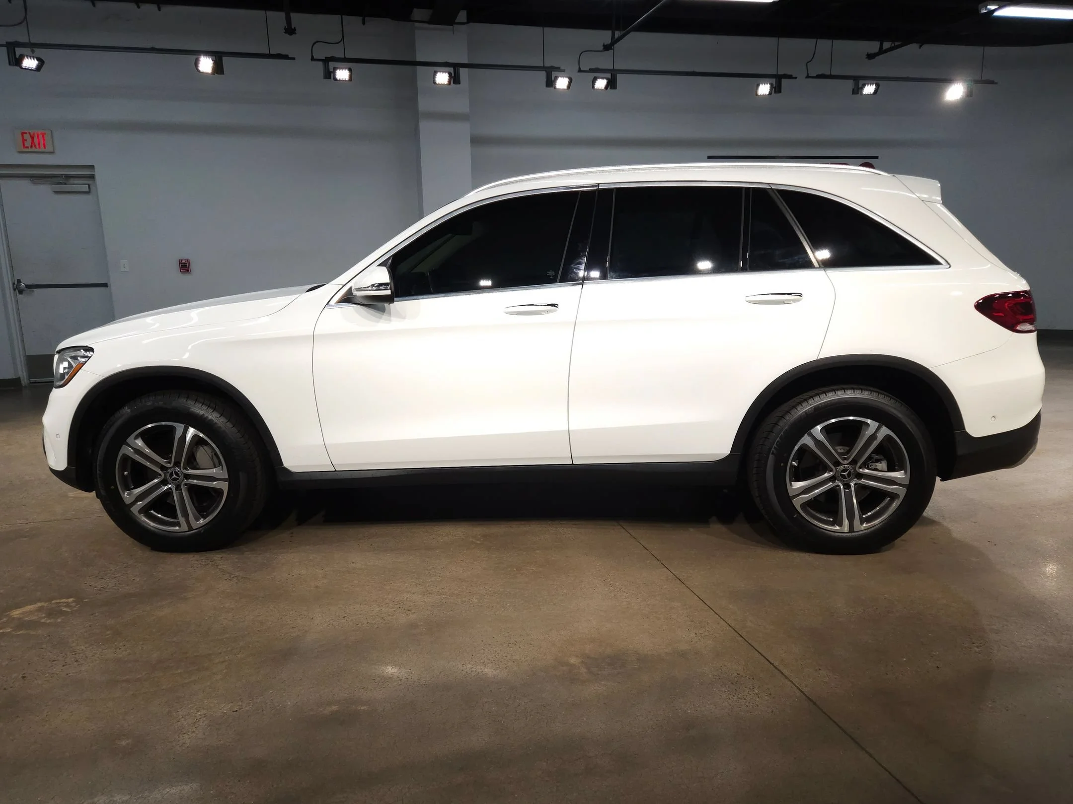 Used 2021 Polar White Mercedes-Benz GLC 300 image 4