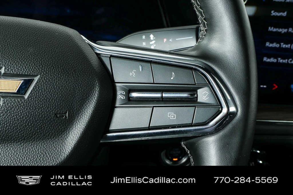 Used 2025 Summit White Chevrolet LT image 11