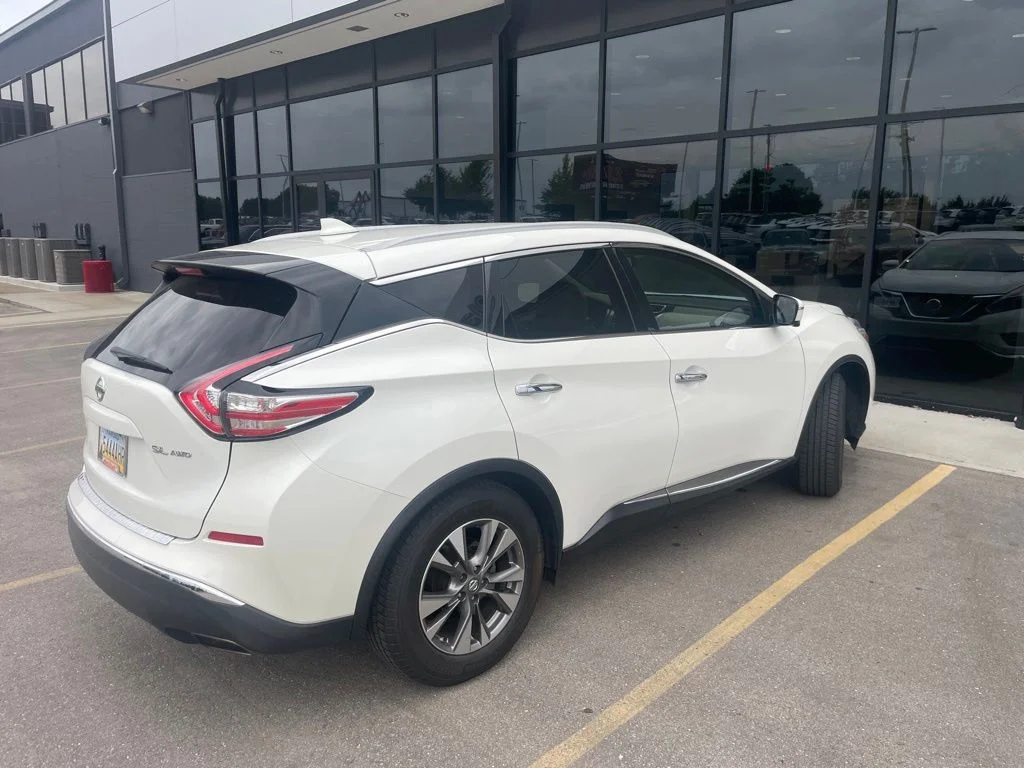 Used 2018 White Nissan SL image 3