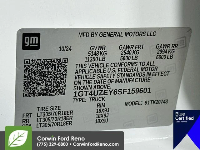 Certified Used 2025 Summit White GMC AT4X image 38