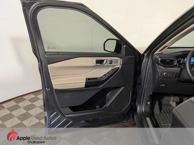 Used 2020 Gray Ford Limited image 13
