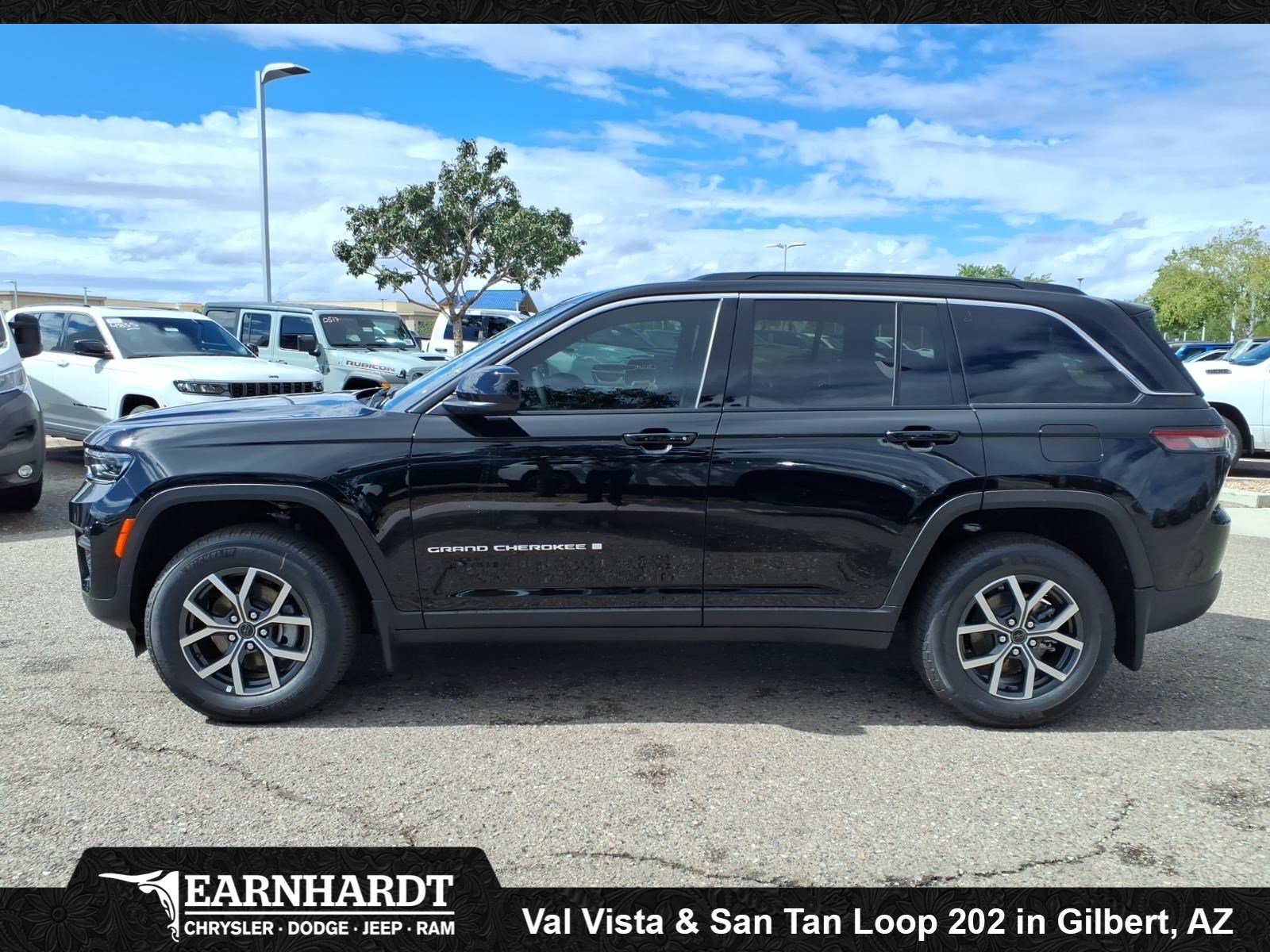 New 2027 High-Gloss Black Paint Jeep Laredo X image 3
