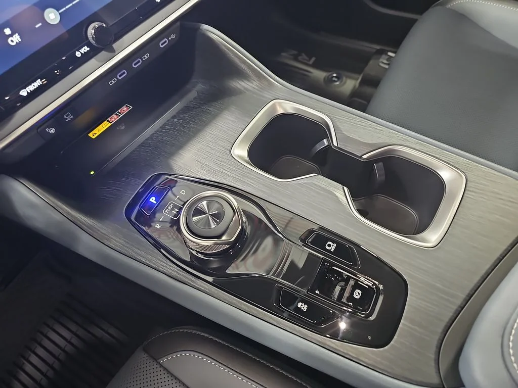 New 2026 Oxygen White Lexus PREMIUM AWD image 24