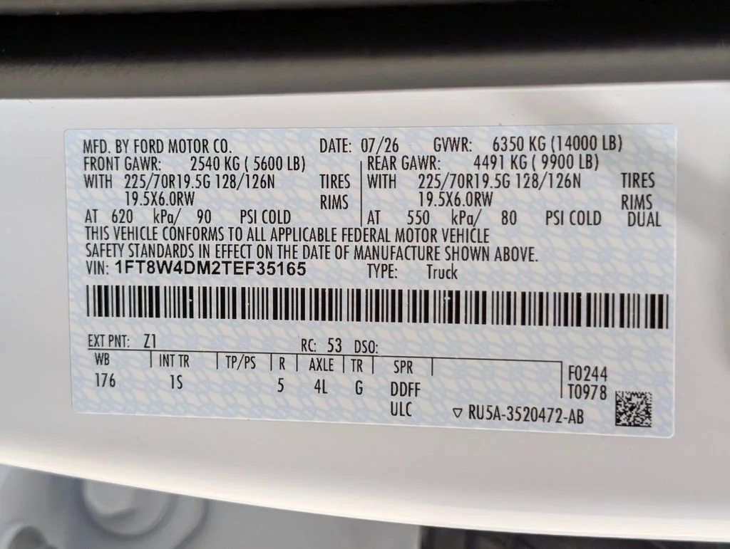 New 2026 Oxford White Ford F-450® XL image 30