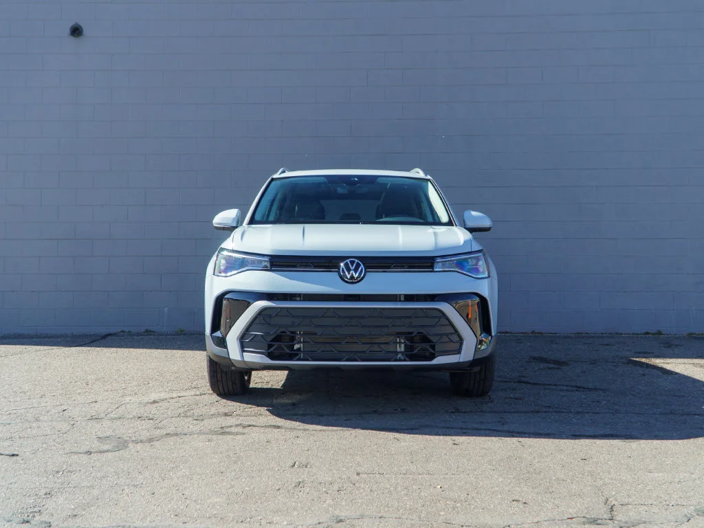 New 2027 Monument Gray Volkswagen 1.5T SE image 2