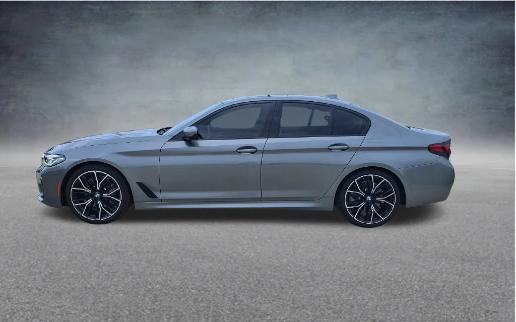 Used 2023 Gray BMW 530i image 4