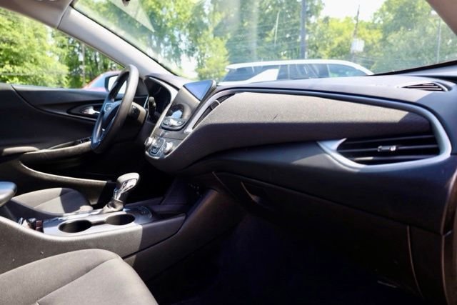 Used 2025 Gray Chevrolet LS image 34