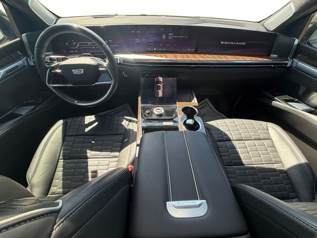 Used 2025 Black Cadillac Sport Platinum image 12