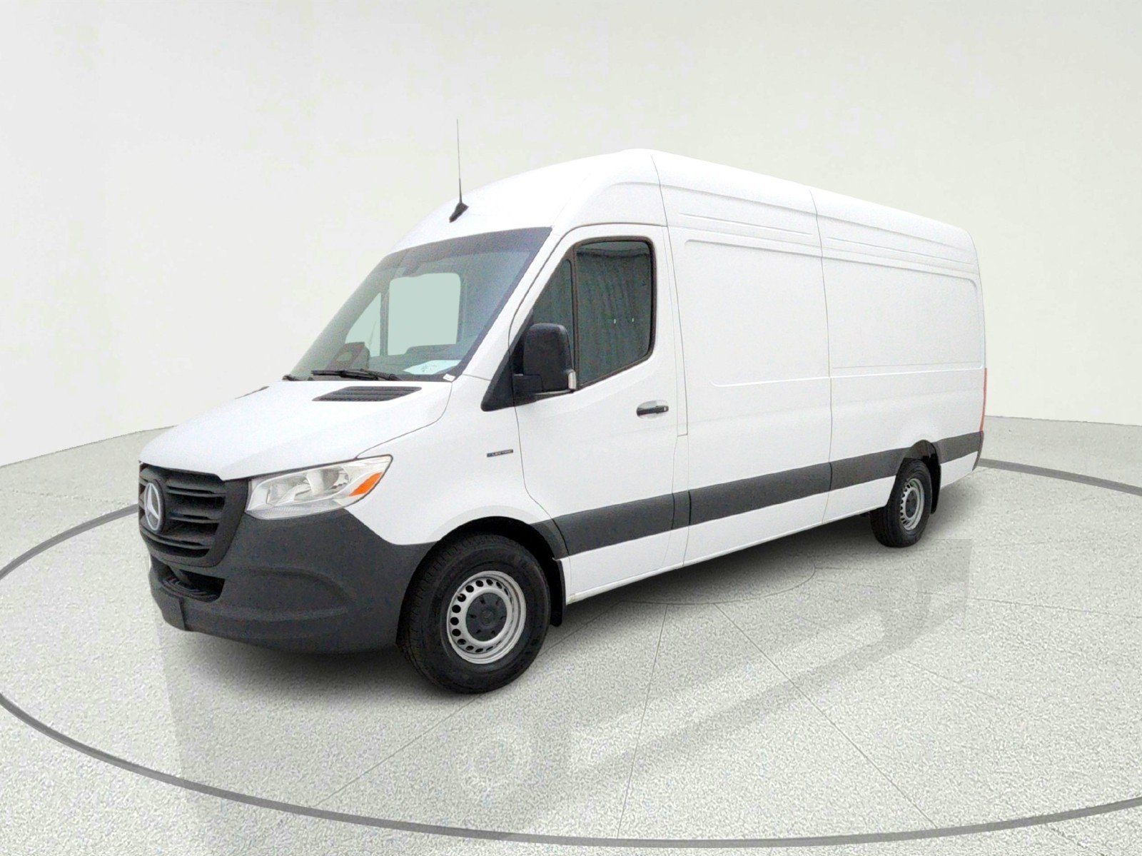2025 Mercedes-Benz eSprinter 2500 170 WB High Roof's photo