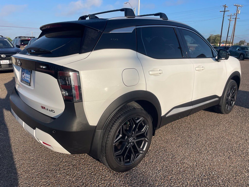 Used 2025 White Nissan SR image 3