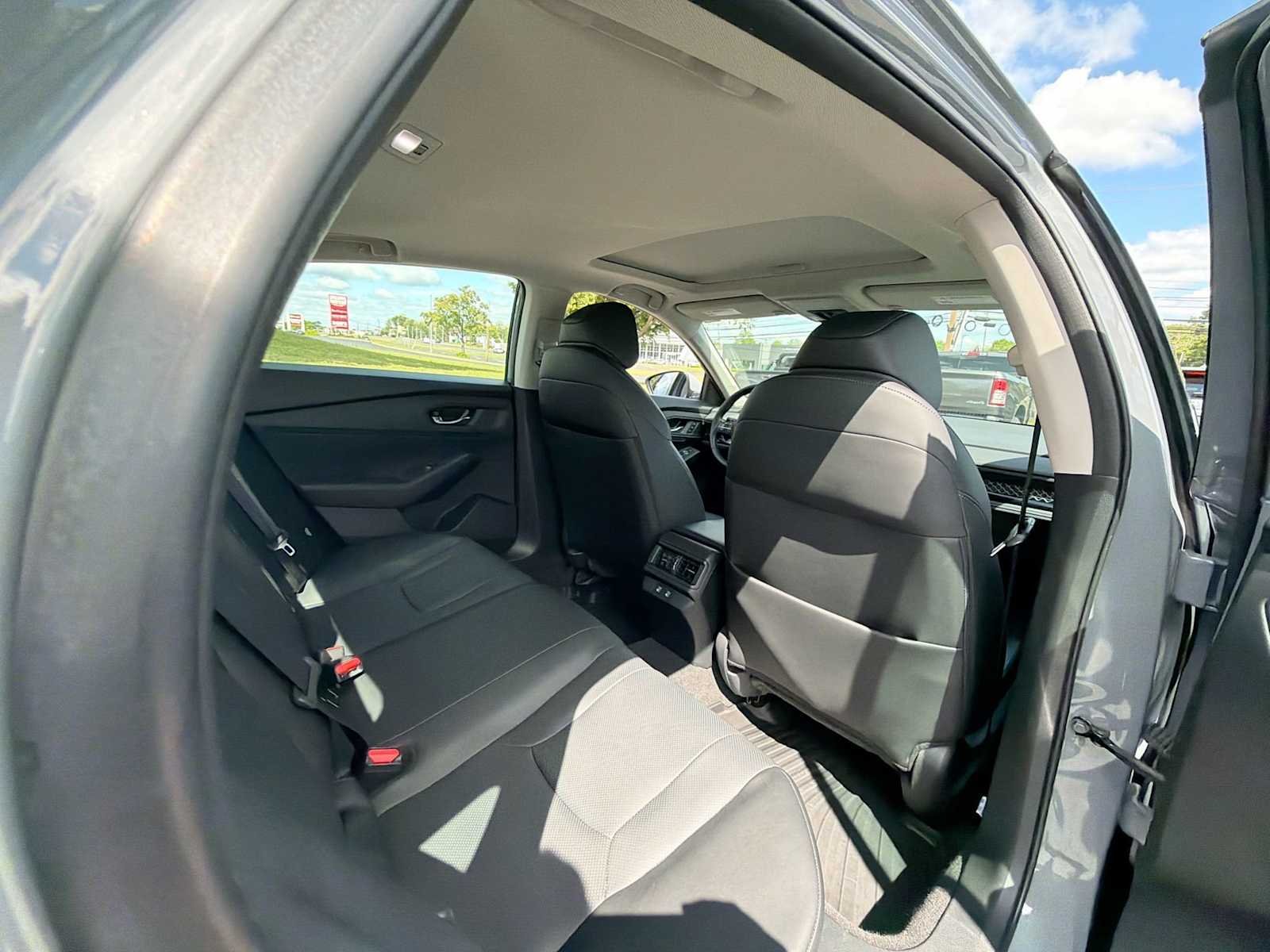 2023 Honda Accord Hybrid EX-L - Photo 14