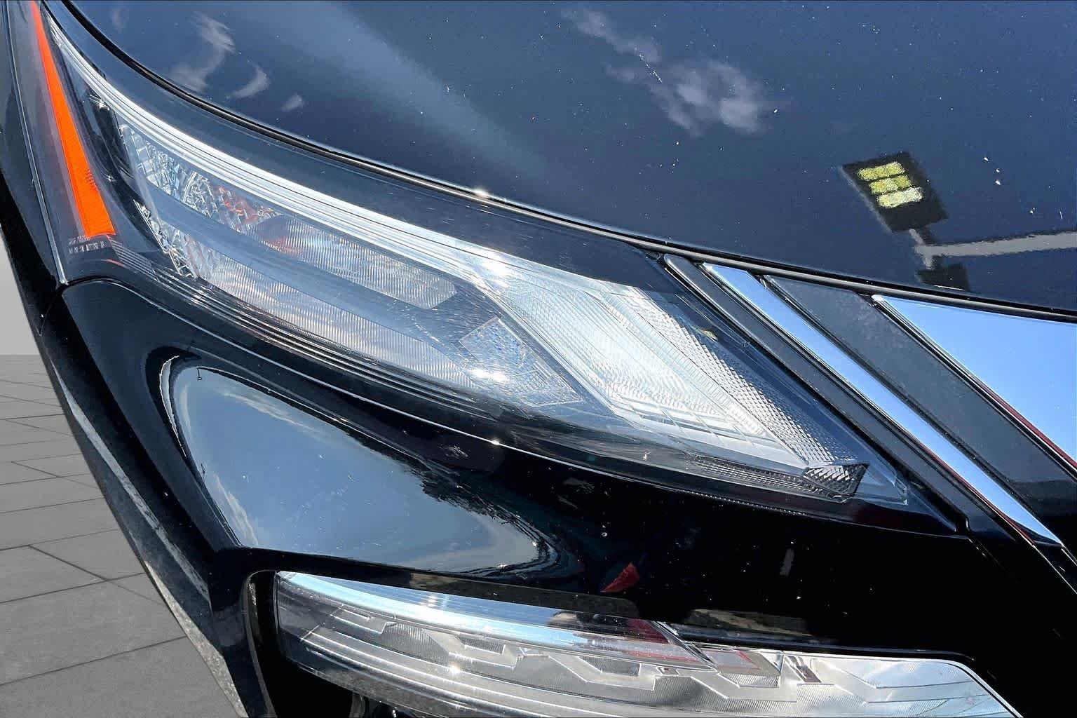 Used 2023 Super Black Nissan SV image 24