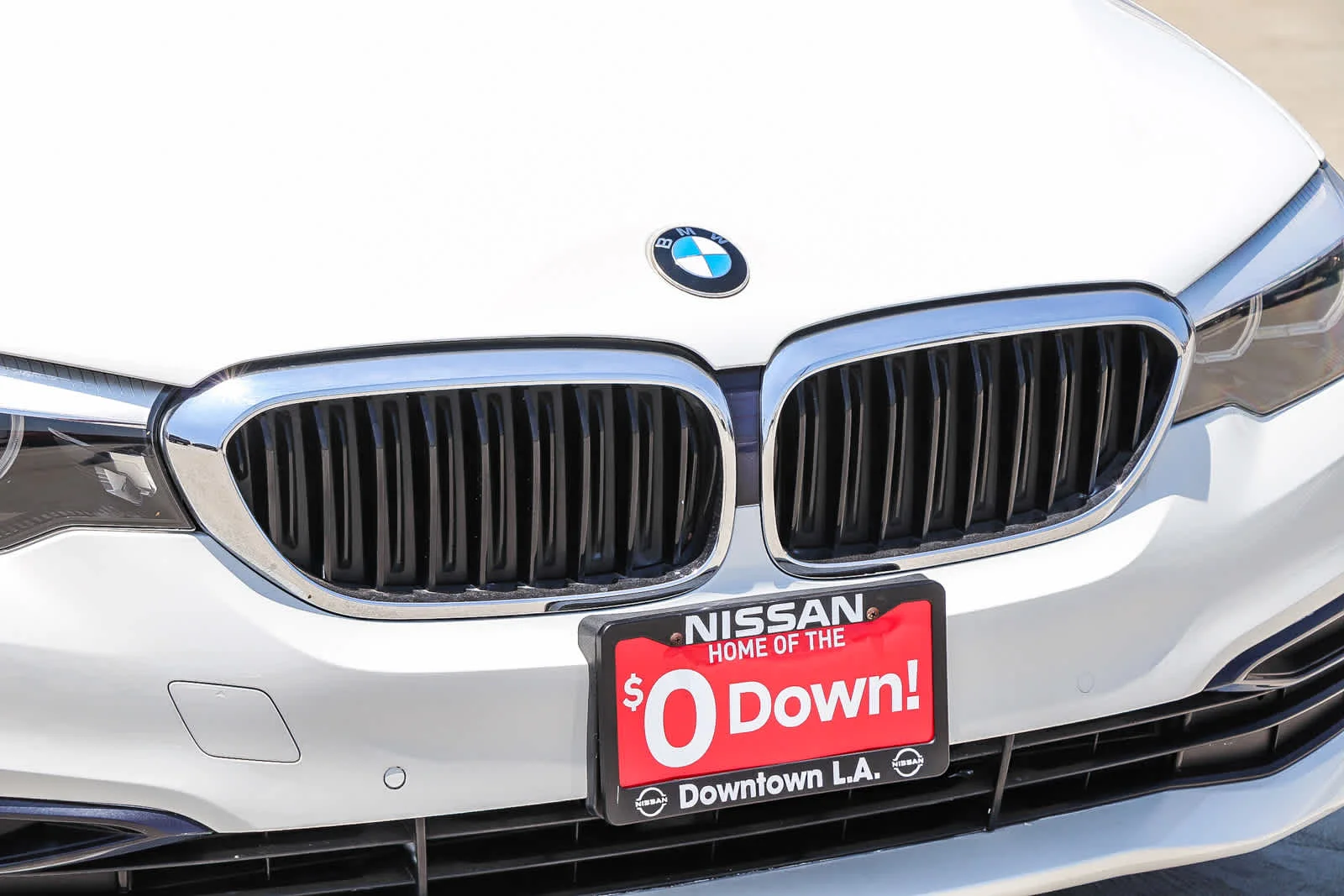 Used 2019 Alpine White BMW 530i image 5