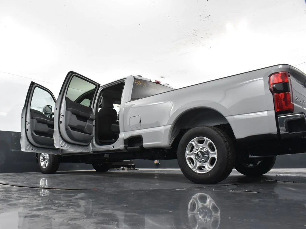 New 2026 White Ford XLT image 39
