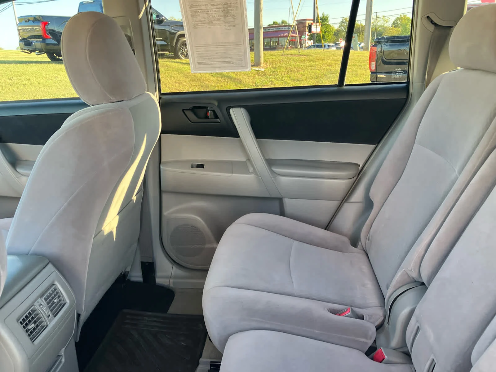 Used 2008 Classic Silver Metallic Toyota Base image 25