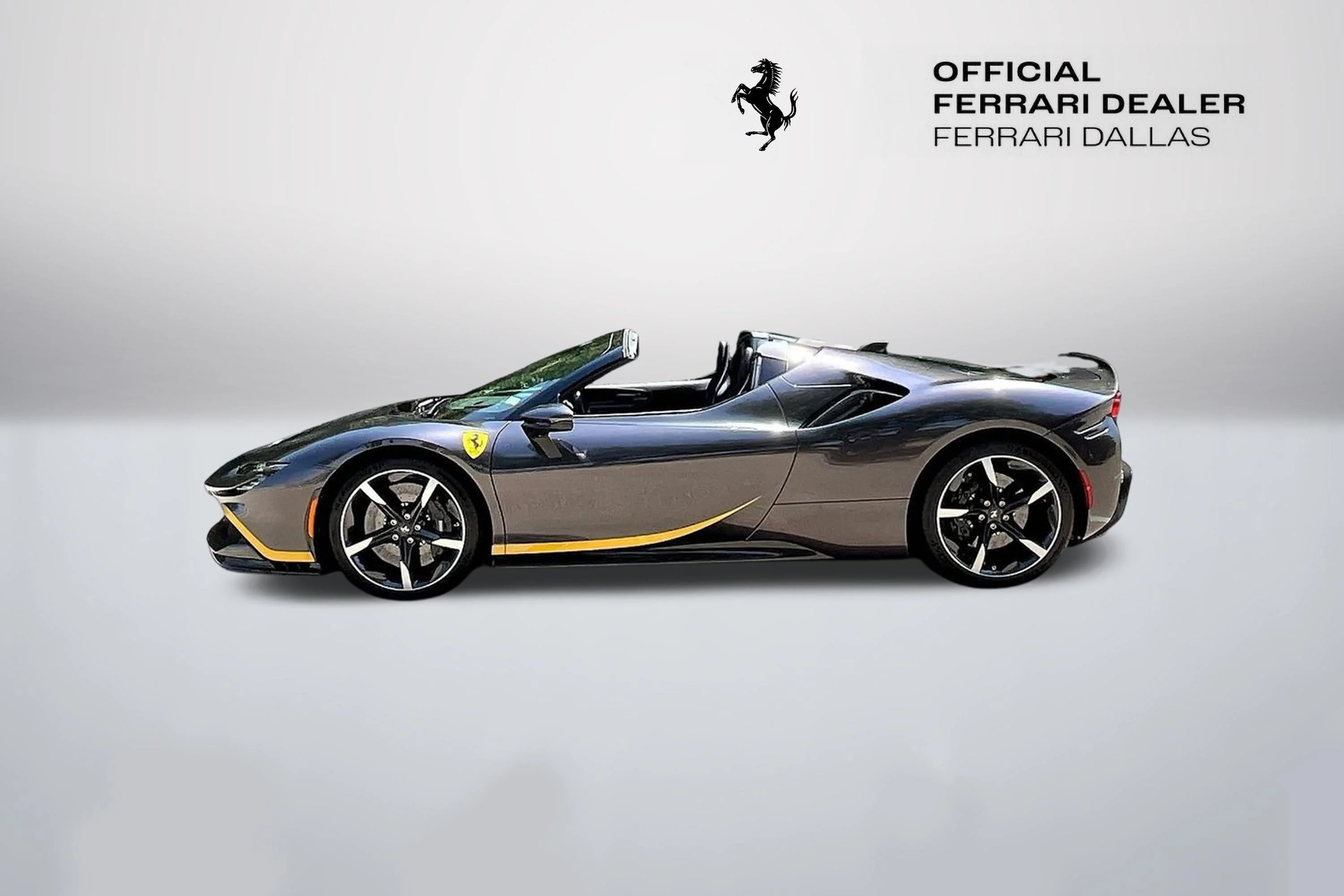 Used 2022 Extra Sample Ferrari  image 8