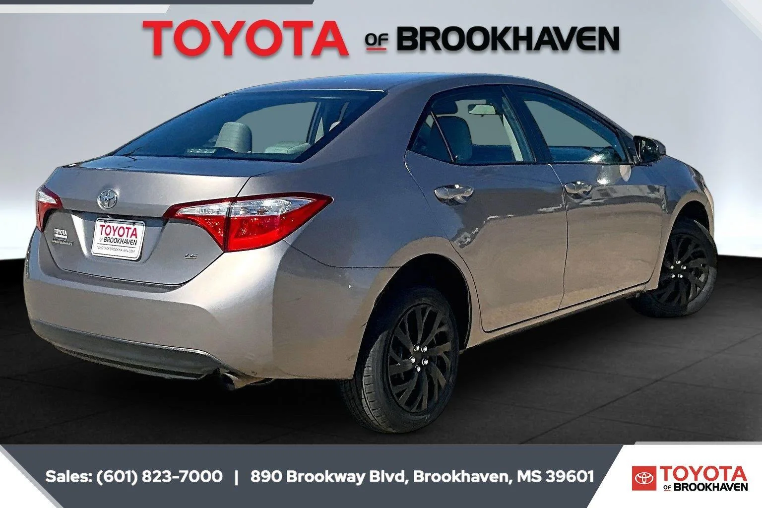 Used 2015 Brown Sugar Metallic Toyota LE image 11