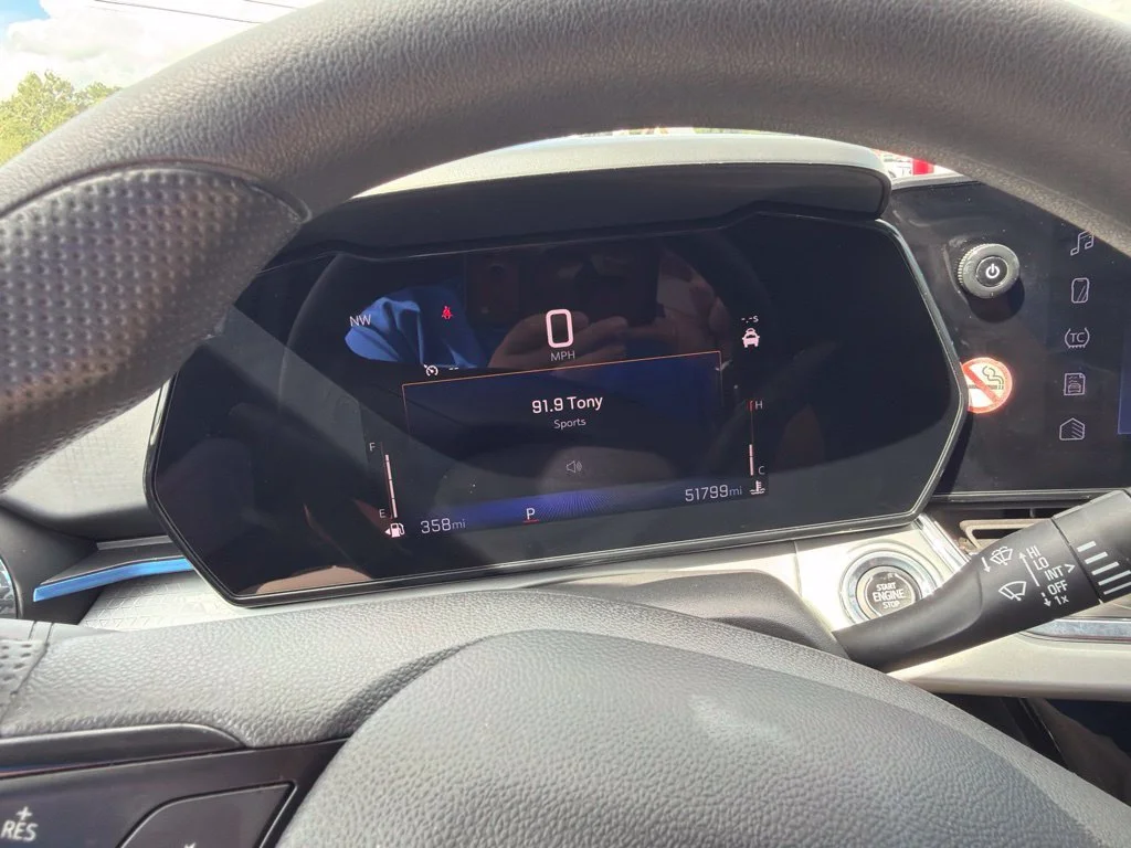 Used 2025 Summit White Chevrolet LT image 14