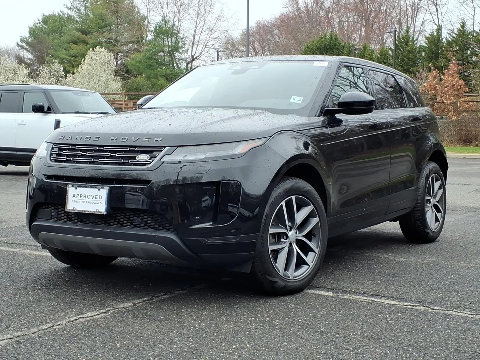 2026 Land Rover Range Rover Evoque S's photo