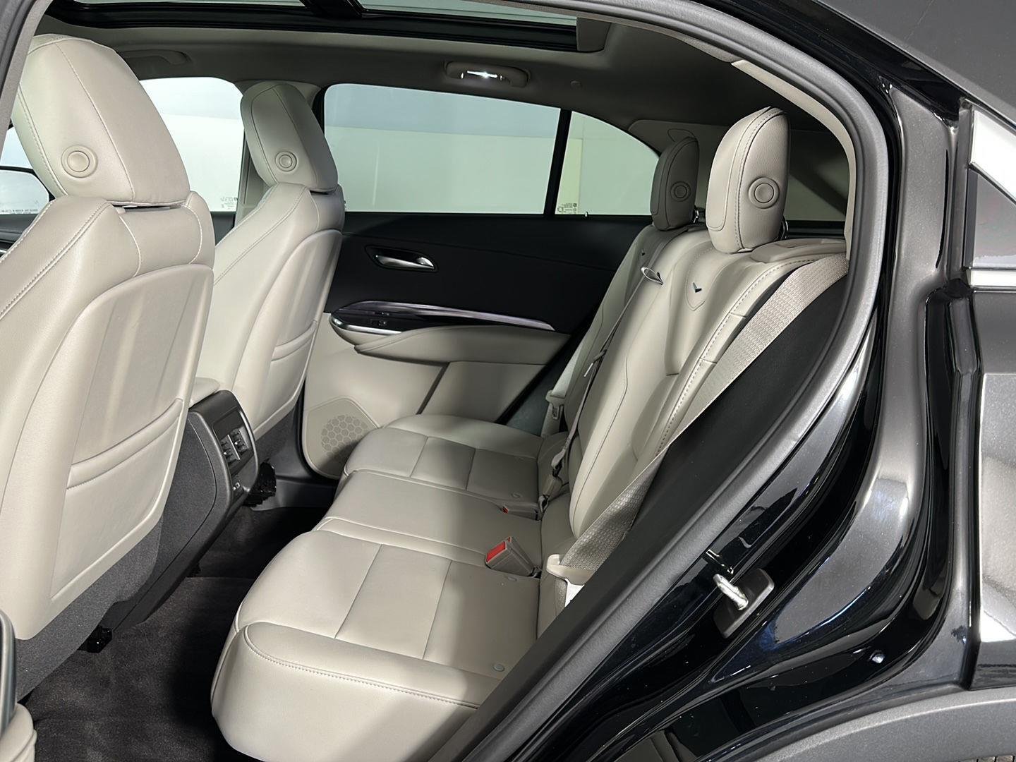 Used 2022 Stellar Black Metallic Cadillac AWD Luxury image 20