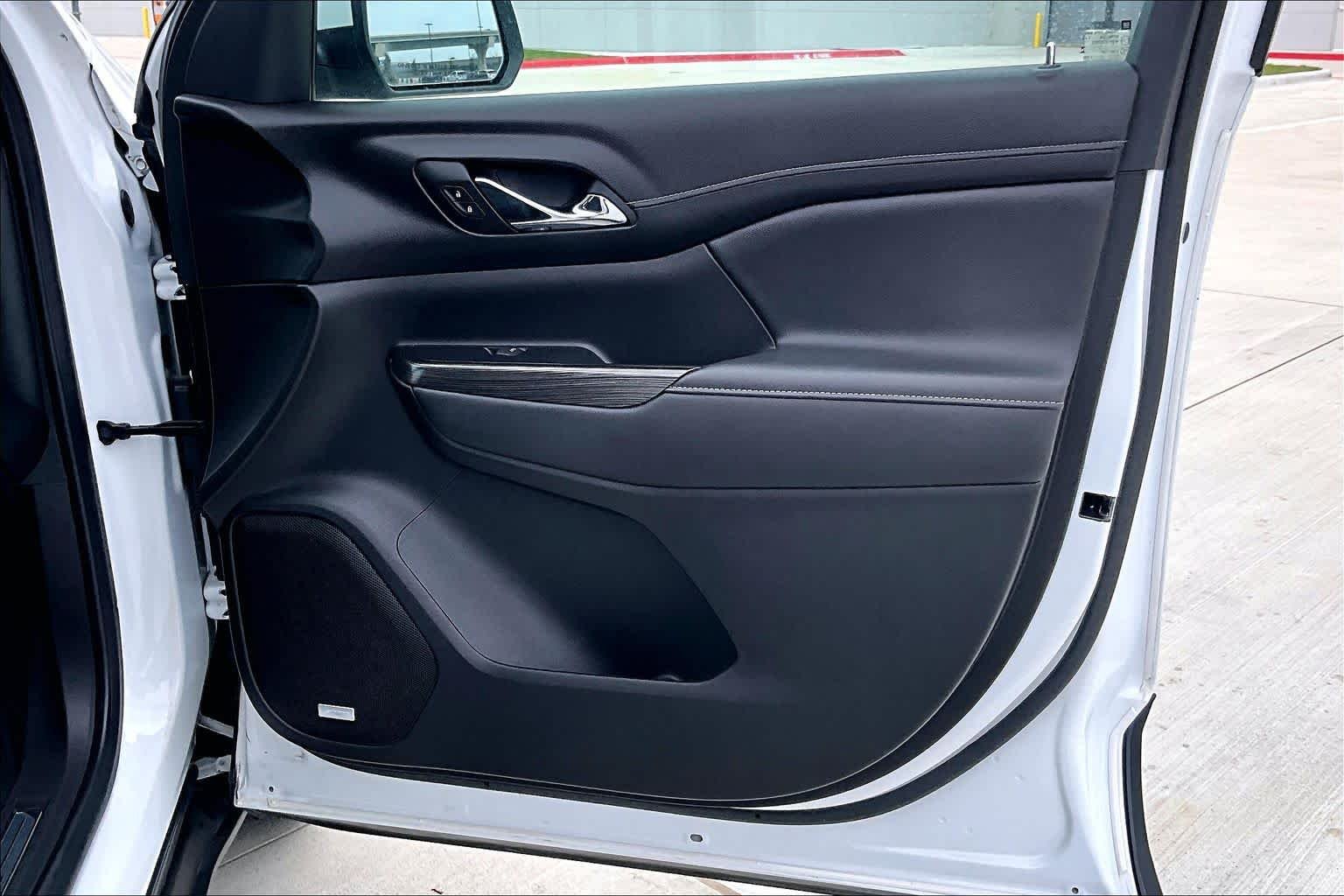 2023 GMC Acadia SLT - Photo 42