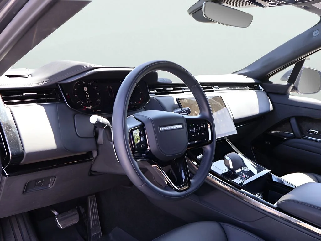Used 2024 Carpathian Gray Premium Metallic Land Rover Dynamic SE image 18
