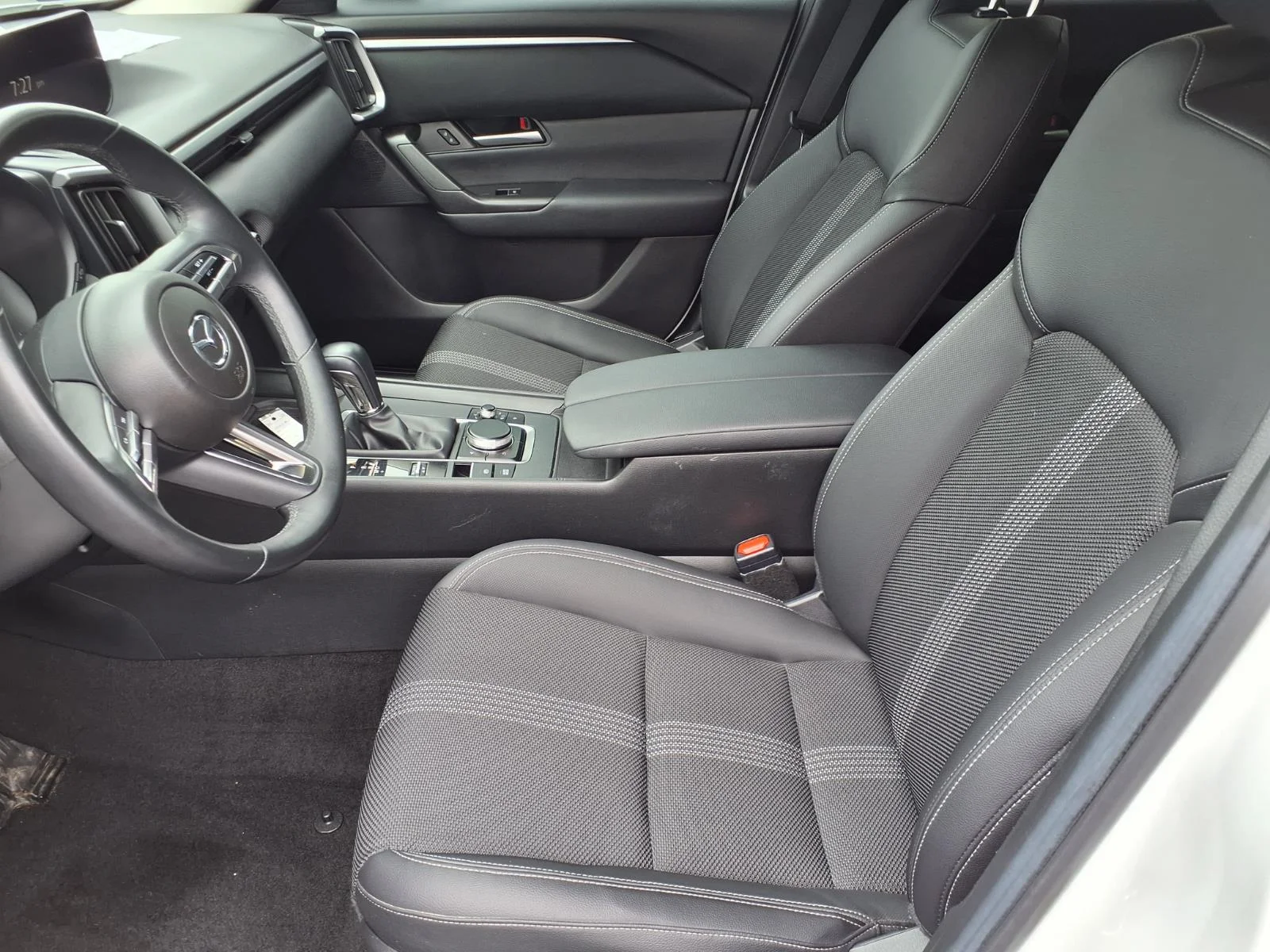 Used 2023 Wind Chill Pearl Mazda 2.5 S Select image 9