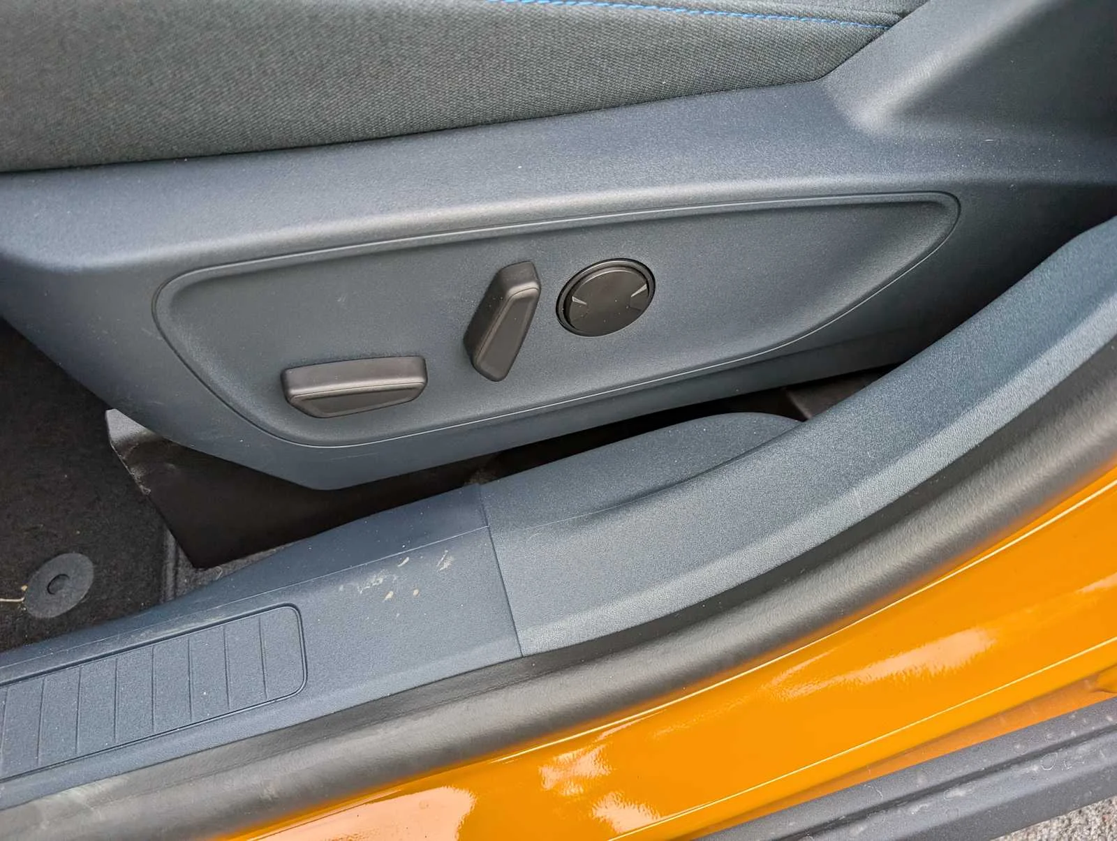 New 2026 Orange Fury Metallic Tri-Coat Ford XLT image 28