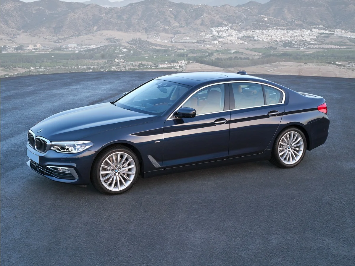Used 2020 Blue BMW 540i xDrive image 1