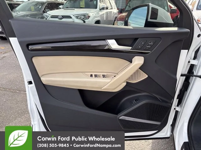 Used 2010 White Audi  image 14