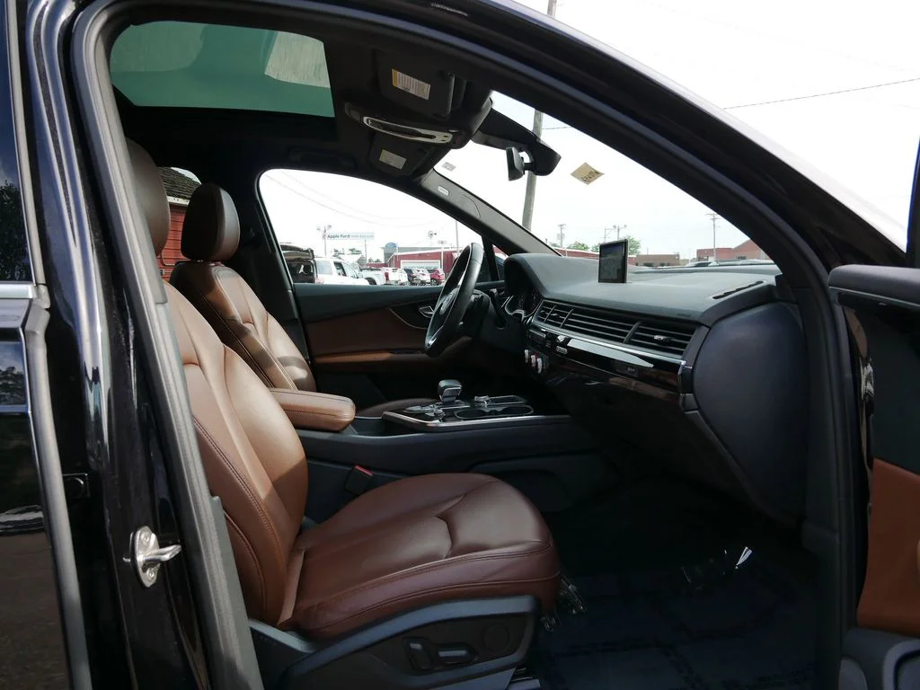 Certified Used 2019  Audi  image 8