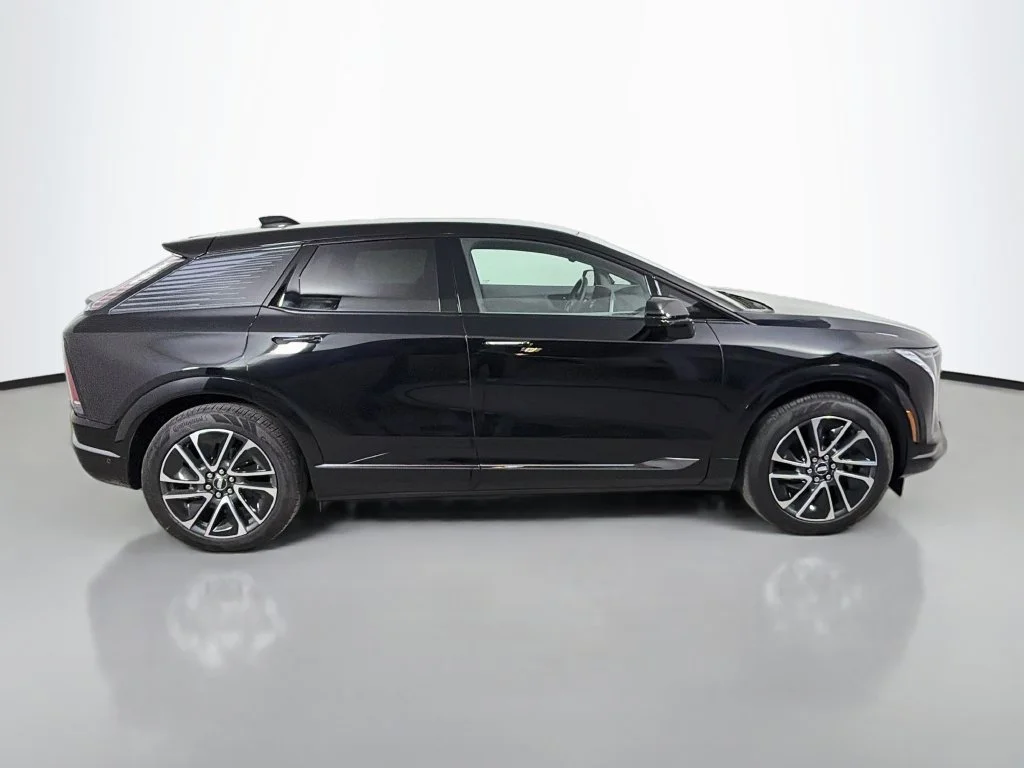2026 Cadillac OPTIQ Sport - Photo 4