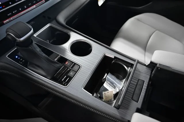 2026 Toyota Sienna XLE - Photo 19