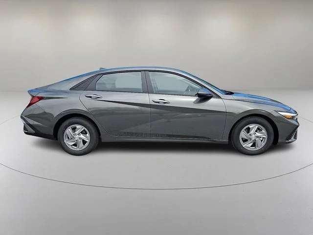 New 2026 Gray Hyundai SE image 5
