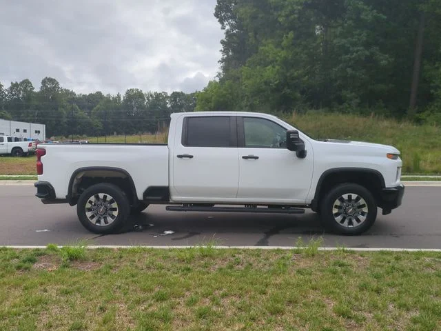 Used 2023 White Chevrolet Custom image 14