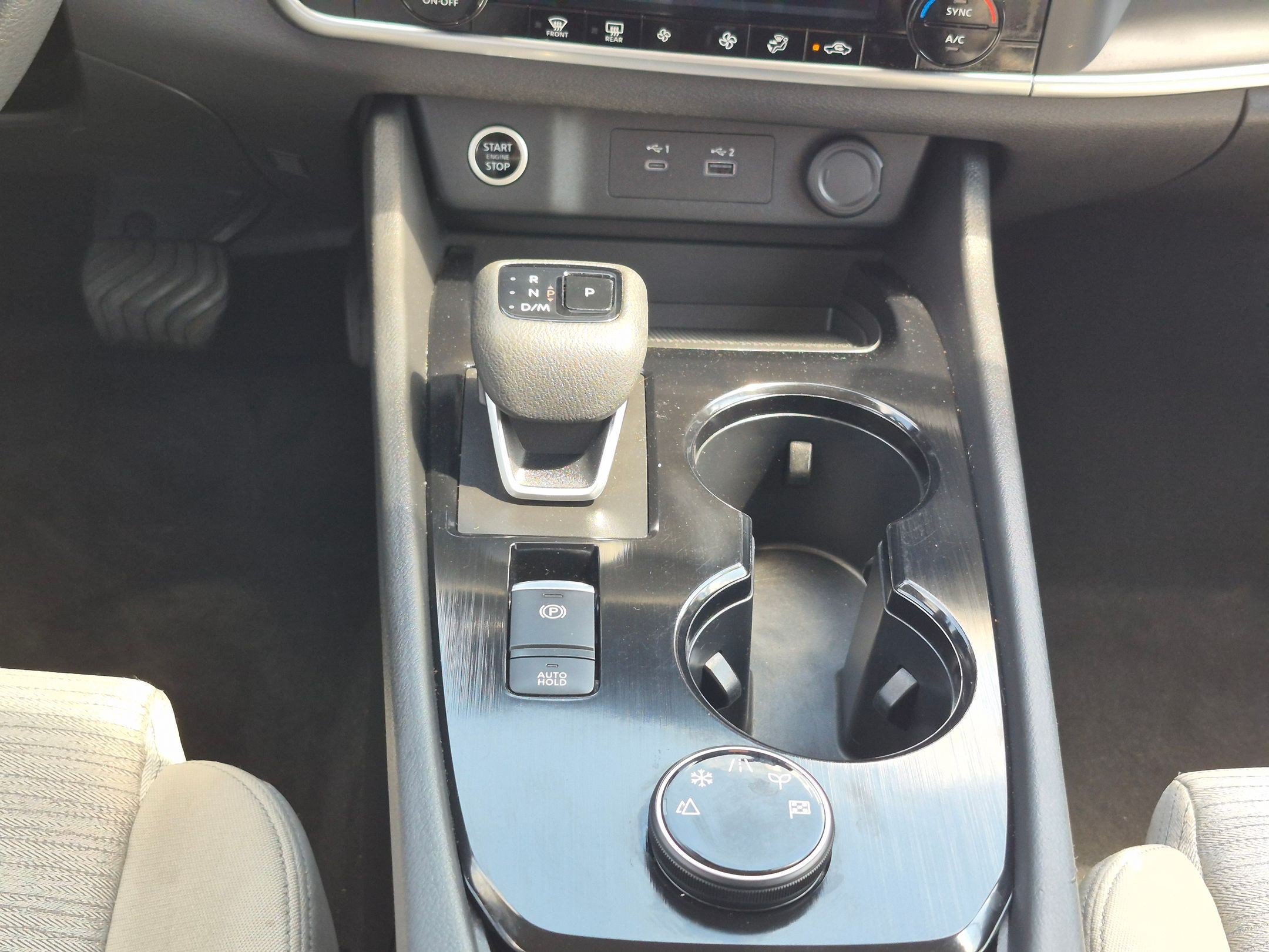 Used 2023 Scarlet Ember Tintcoat Nissan SV image 25