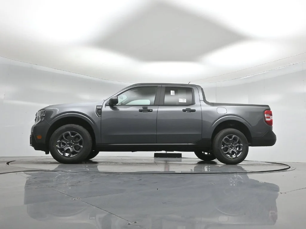 New 2026 Carbonized Gray Metallic Ford XLT image 47