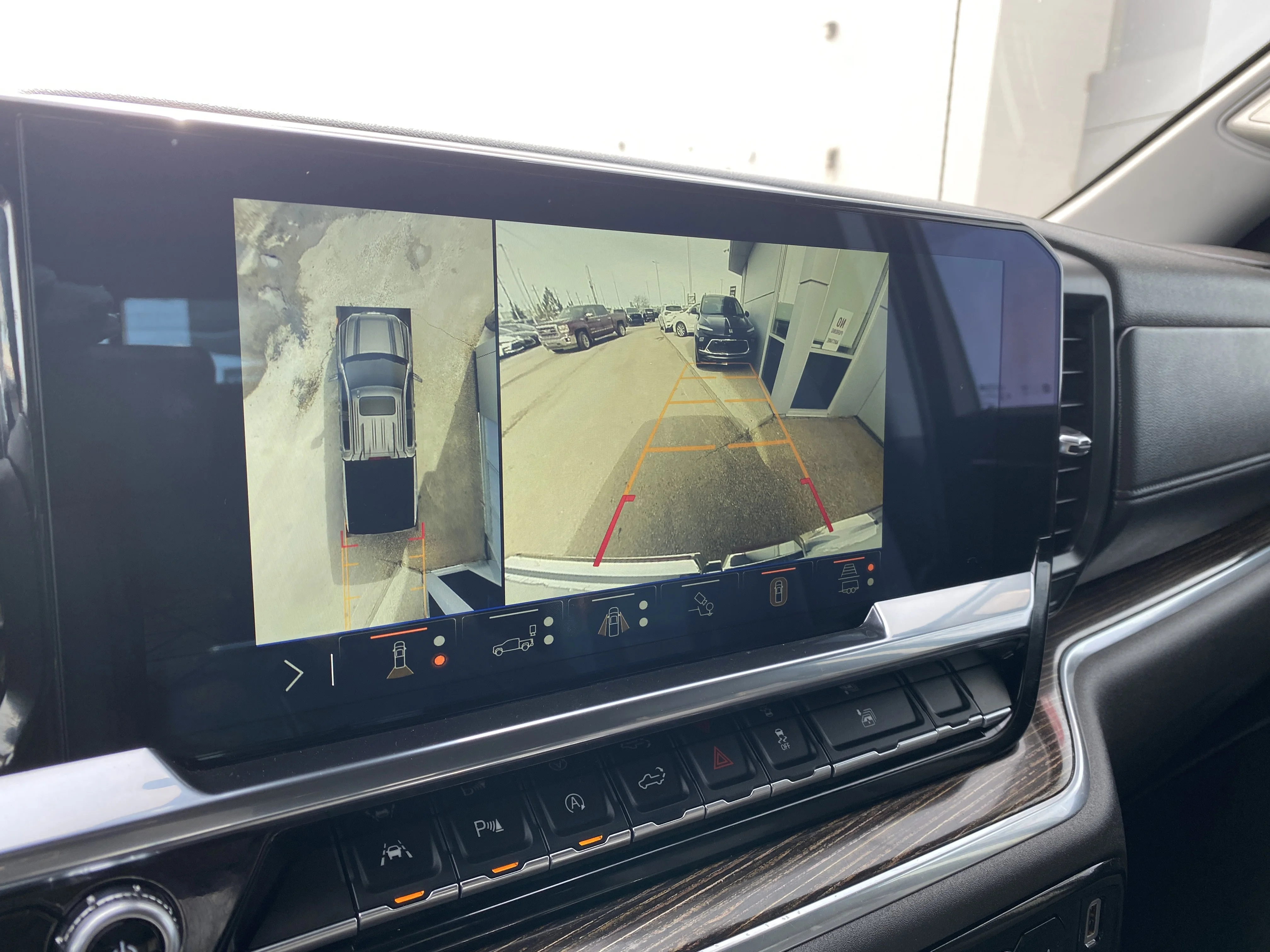 Certified Used 2024 White GMC Crew Cab Elevation * STANDARD BOX * BUCKETS * 360 CAMERA * image 16