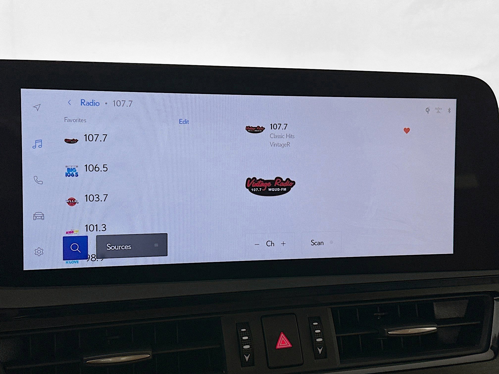 2025 Lexus ES 350 - Photo 15