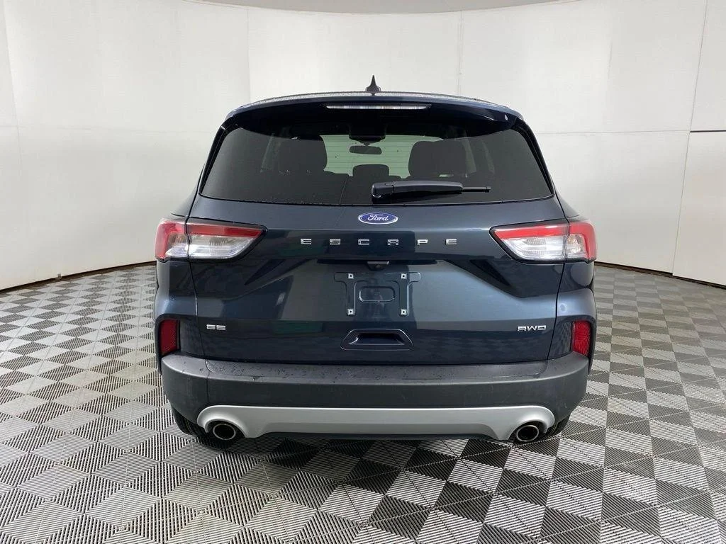 Used 2022 Stone Blue Ford SE image 9